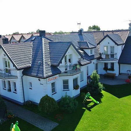 ロビ Balaton Rowy Bed & Breakfast エクステリア 写真