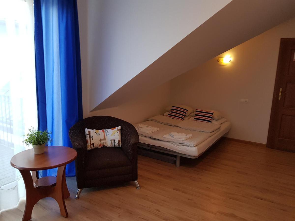 ロビ Balaton Rowy Bed & Breakfast エクステリア 写真