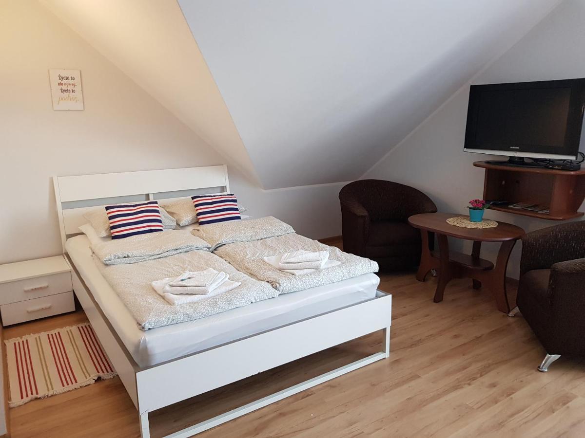 ロビ Balaton Rowy Bed & Breakfast エクステリア 写真