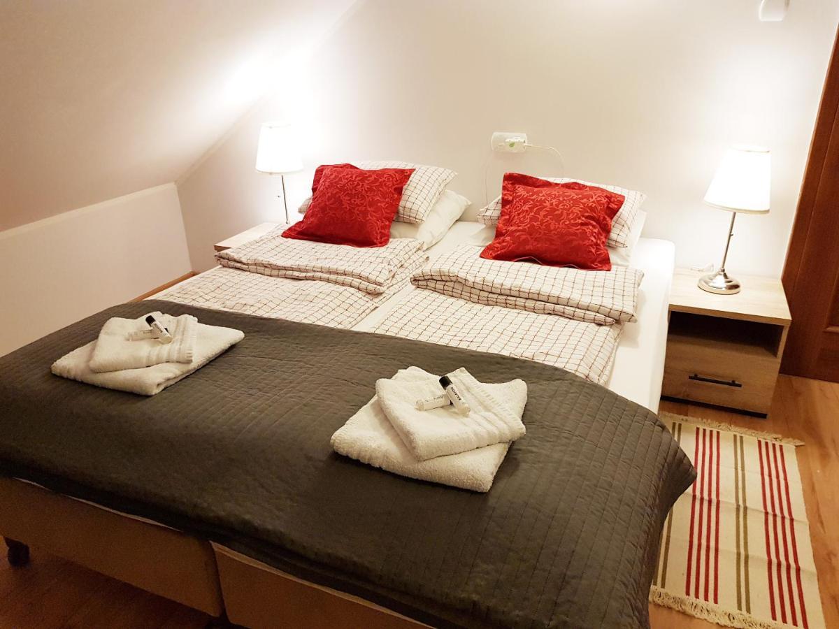 ロビ Balaton Rowy Bed & Breakfast エクステリア 写真