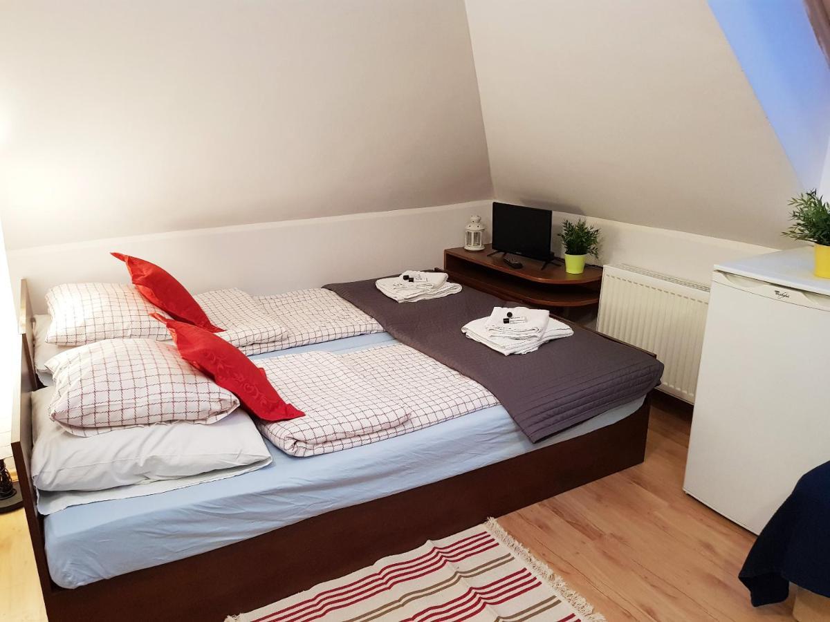 ロビ Balaton Rowy Bed & Breakfast エクステリア 写真
