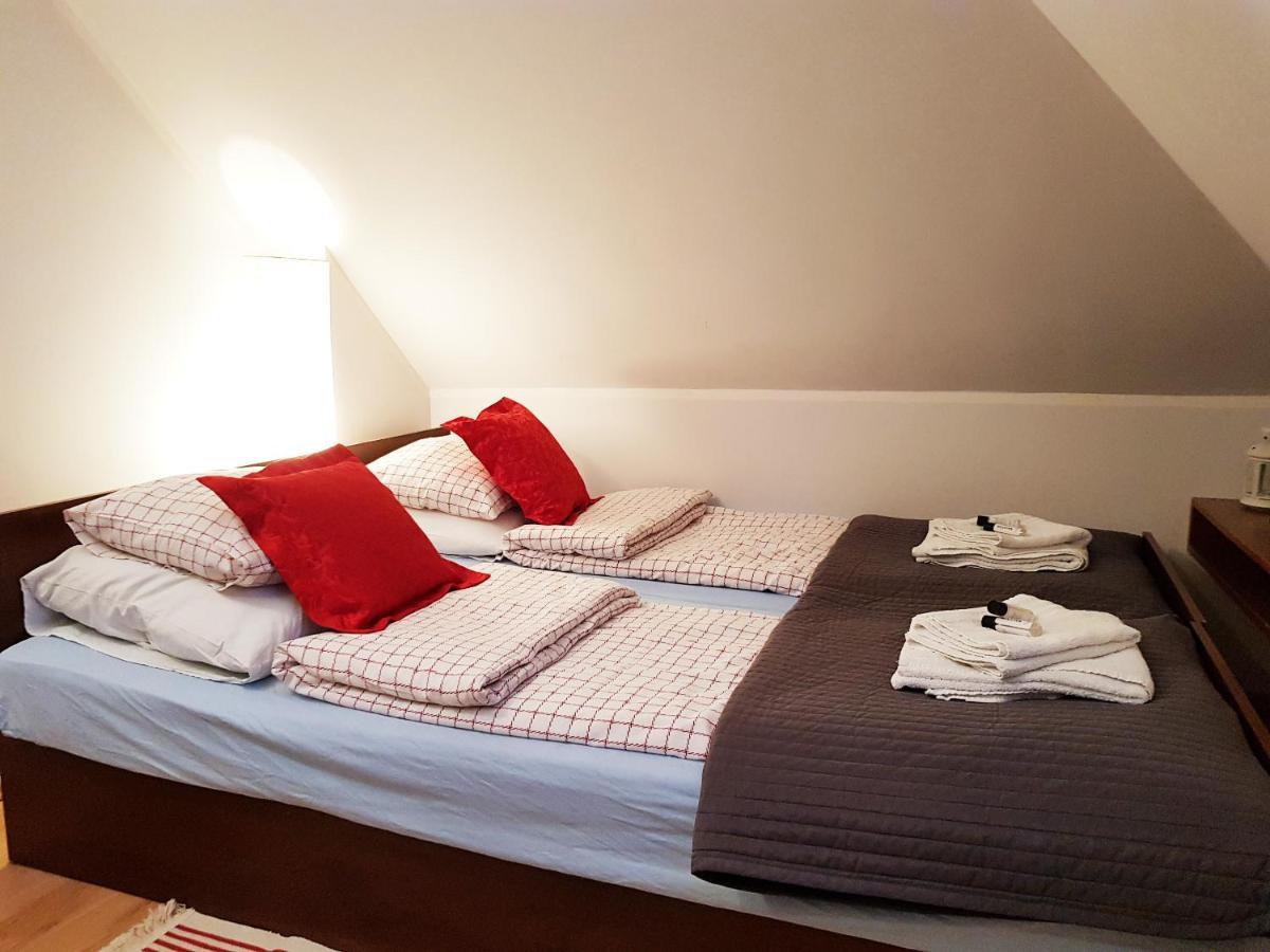ロビ Balaton Rowy Bed & Breakfast エクステリア 写真