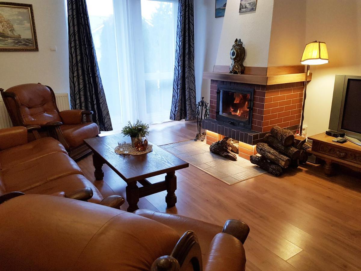 ロビ Balaton Rowy Bed & Breakfast エクステリア 写真