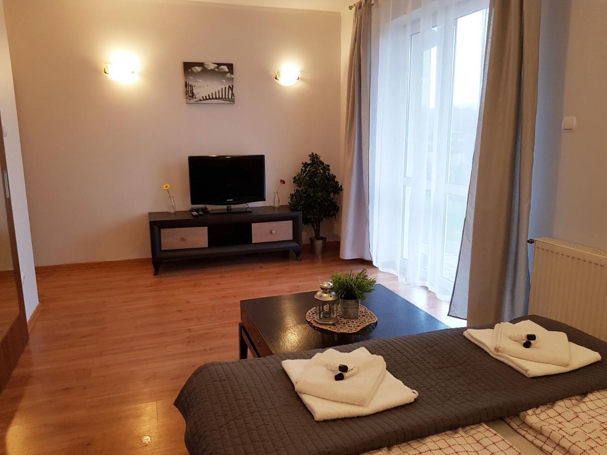 ロビ Balaton Rowy Bed & Breakfast エクステリア 写真