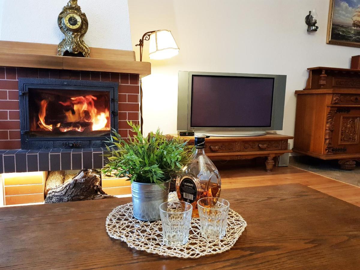 ロビ Balaton Rowy Bed & Breakfast エクステリア 写真